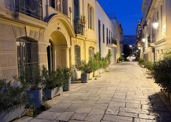 Plato'S Square s
